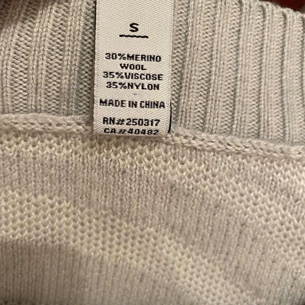 Varley Calvert V Neck‎ Sweater Sz Small Zebra Striped Gray And White Merino Wool - Picture 4 of 10